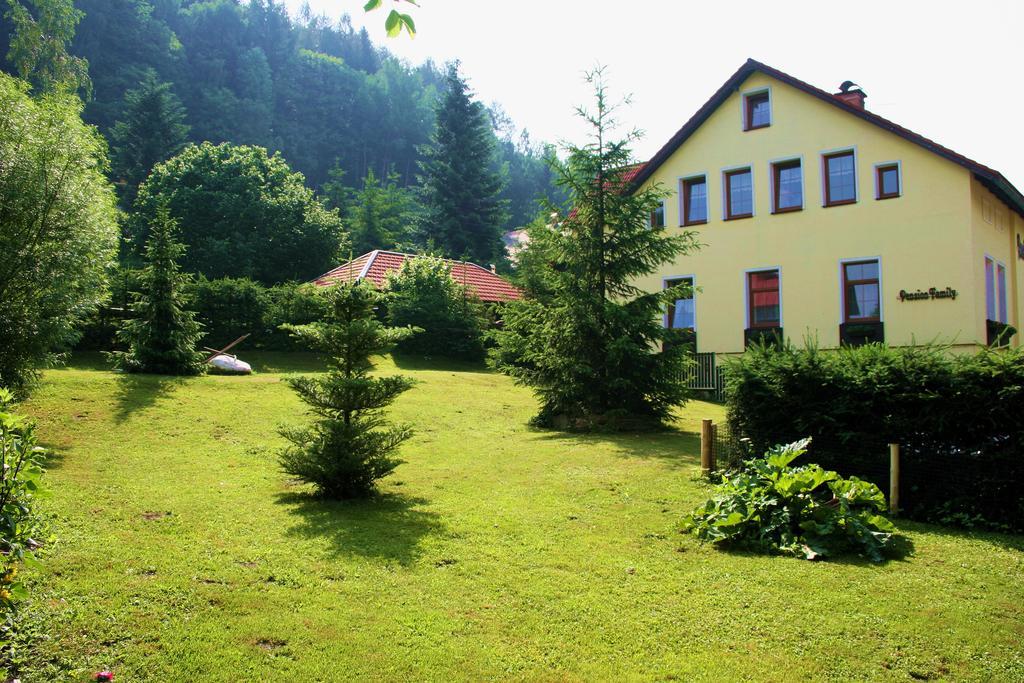 Penzion Family Svoboda nad Upou Exterior photo